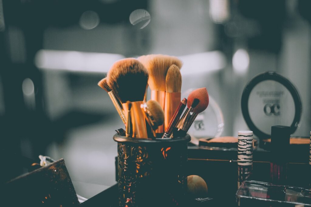 Read more about the article Peluang Bisnis Kosmetik Online: Menjadikan Perawatan Kecantikan Sebagai Bisnis
